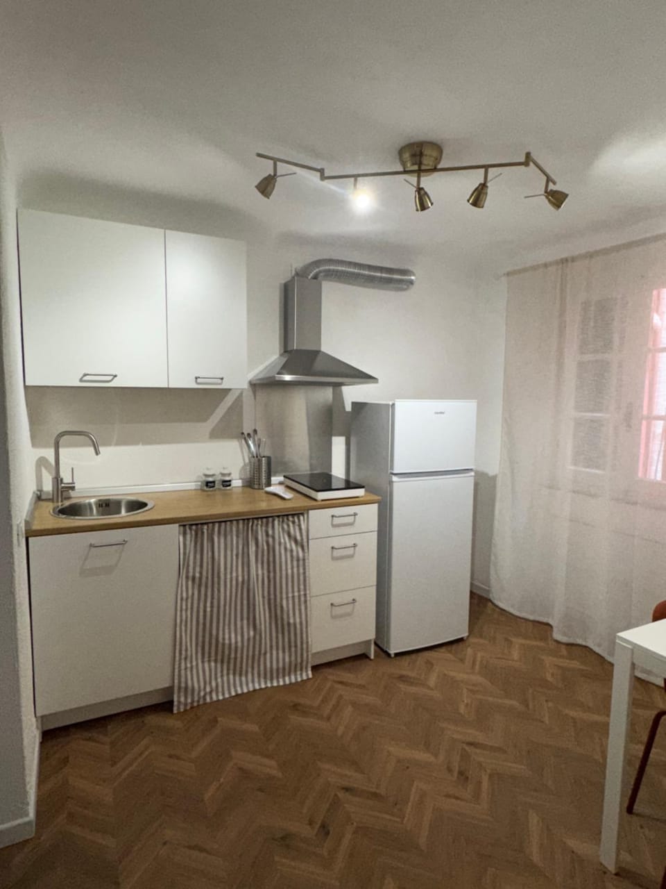 Kitchen or kitchenette, stove