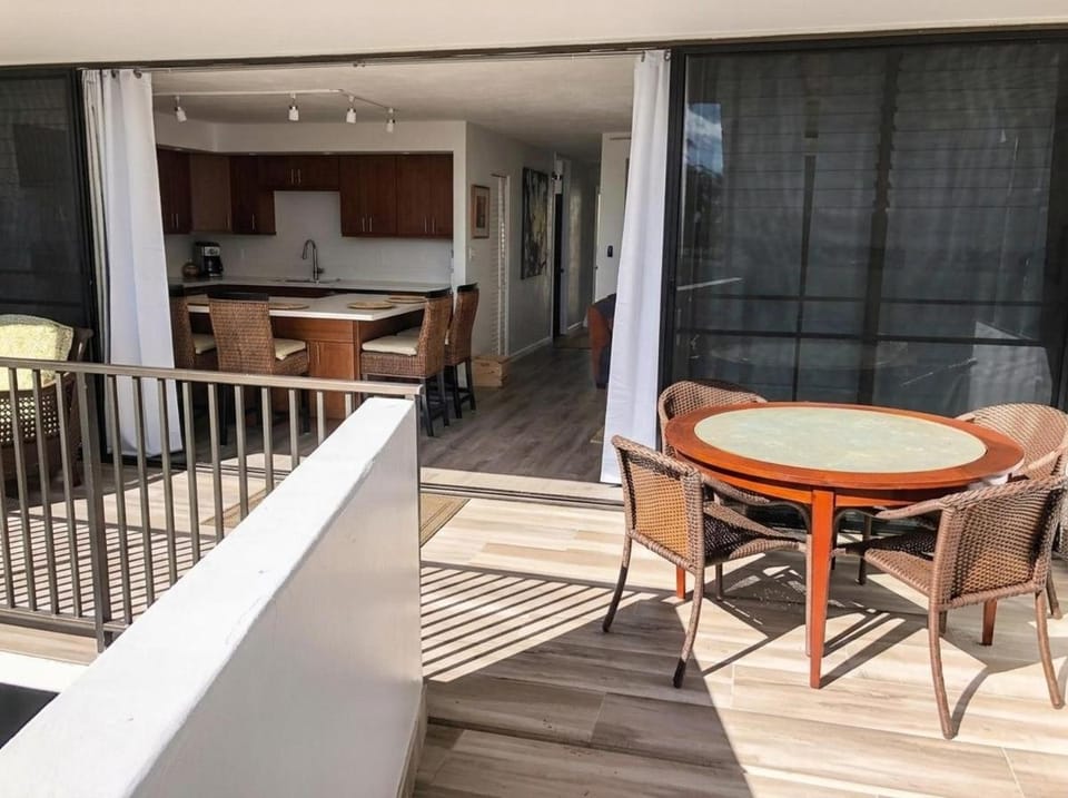 Balcony/Terrace, Dining area