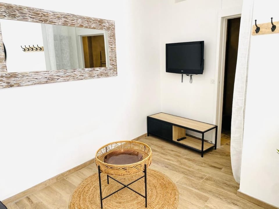 Studio chaleureux rénové au coeur du village Apartment in Cassis