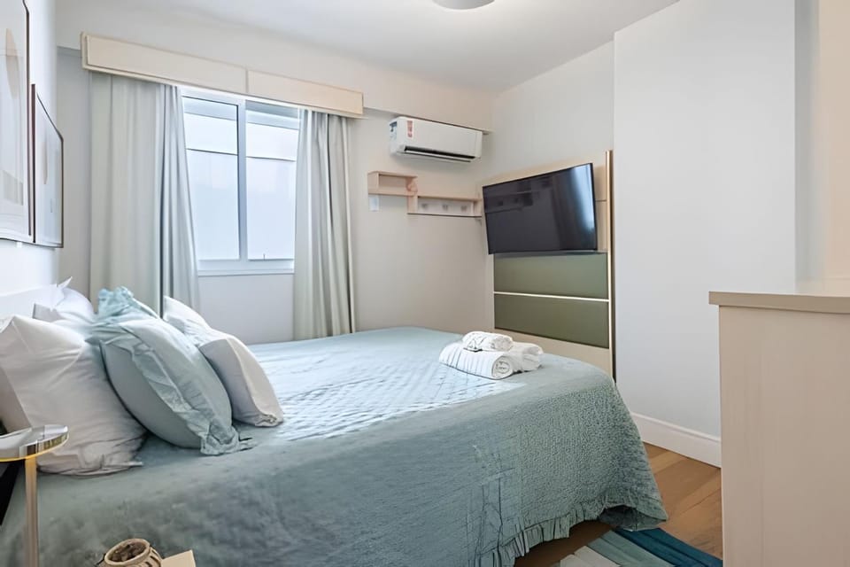 Apartment with Pool and 24h frontdesk in Botafogo Apartment in Rio de Janeiro