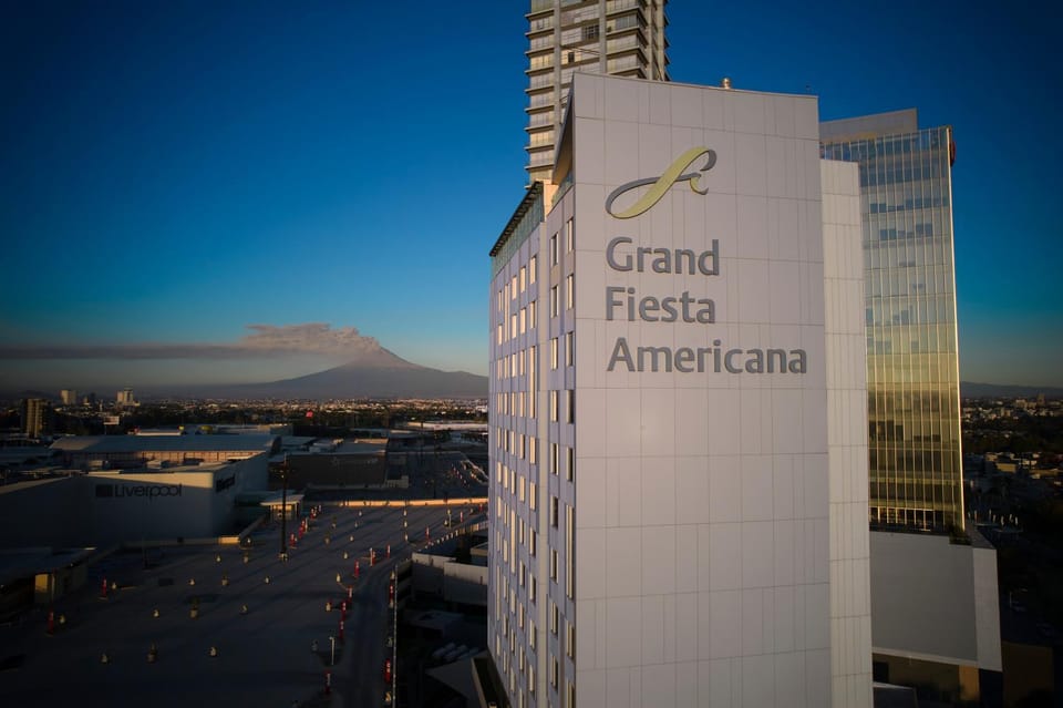 Property building, Property logo or sign, Natural landscape, Bird's eye view, Logo/Certificate/Sign, Sunrise