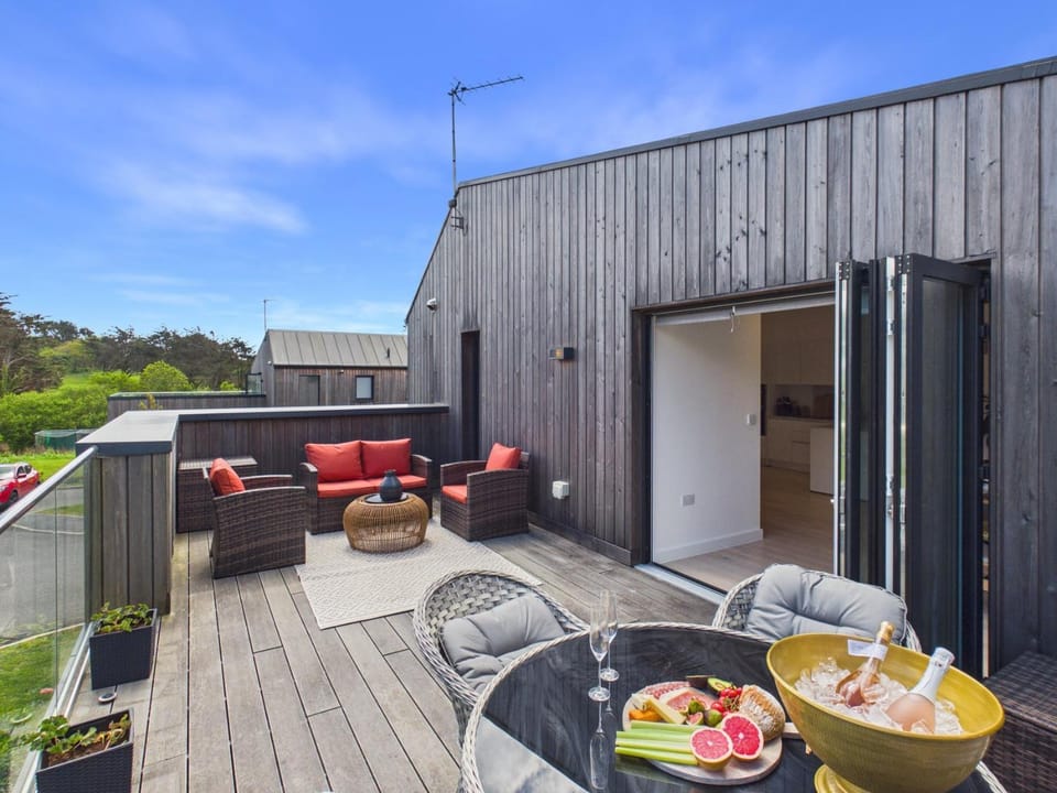 Property building, View (from property/room), Balcony/Terrace