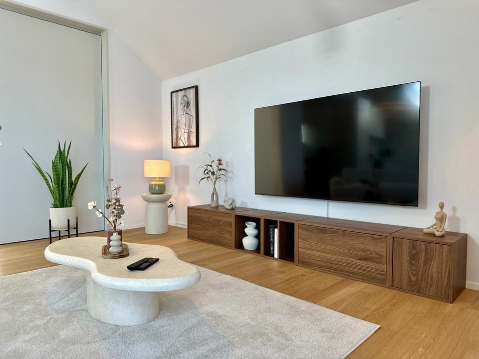 Seeland Loft - 1 Bedroom & Free Parking Apartment in Fribourg, Switzerland