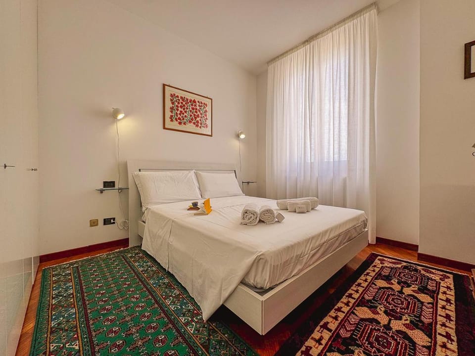 Central Ancona: 6 guests stay by Host Hero Apartment in Marche