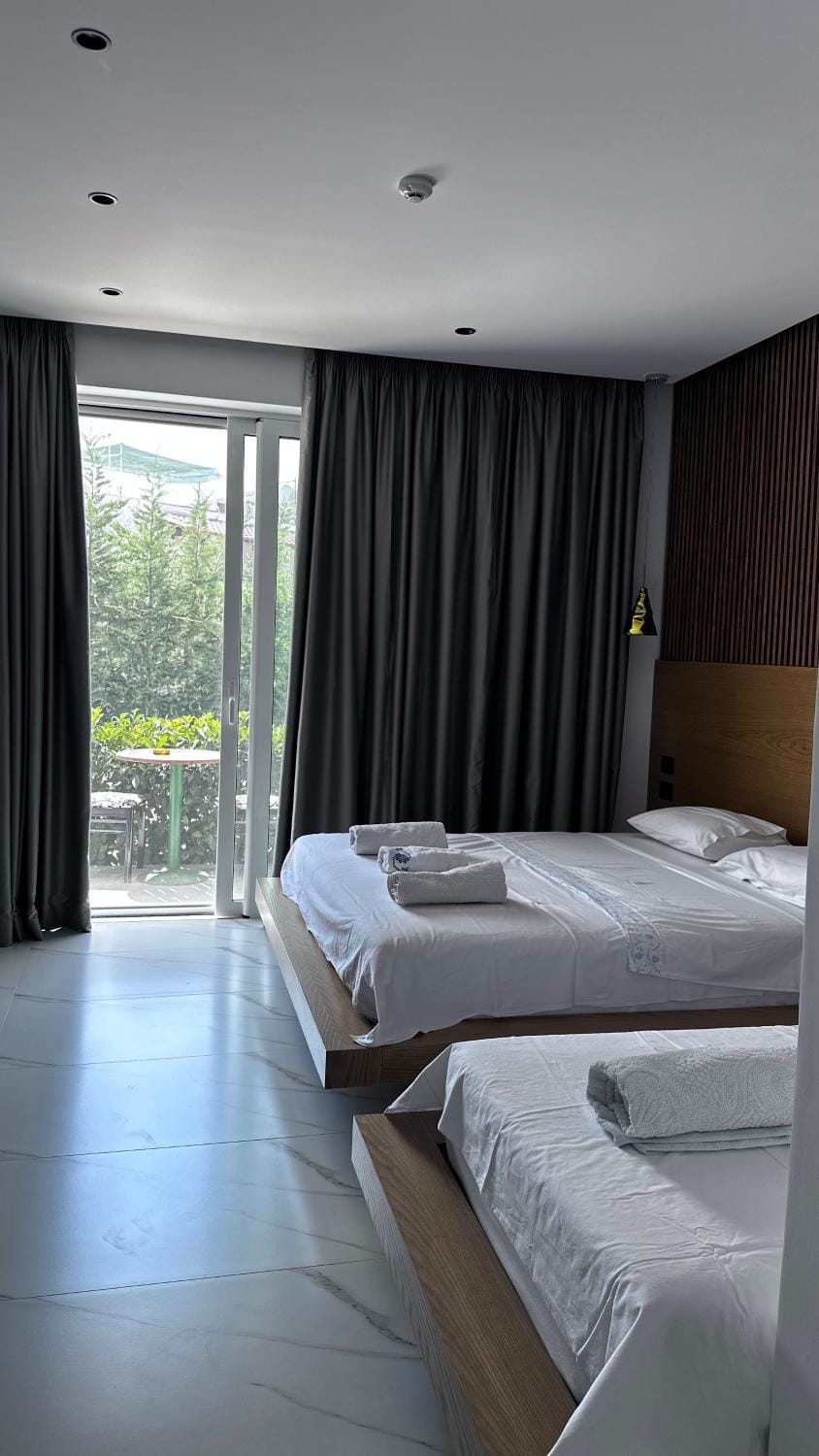 Bed, Photo of the whole room, towels