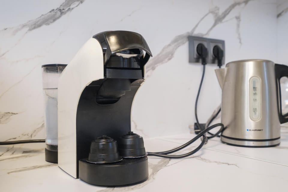 Coffee/tea facilities, Kitchen or kitchenette