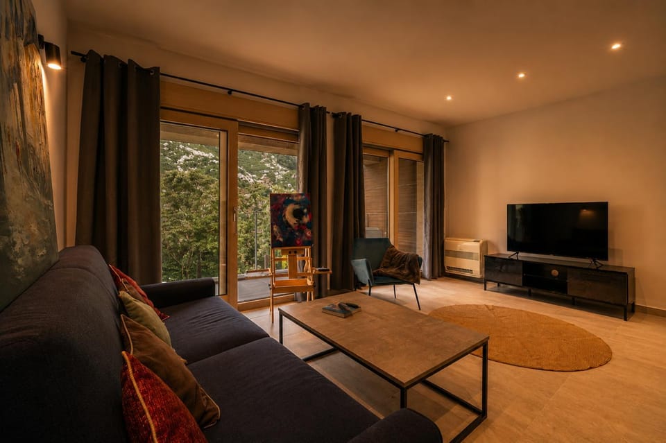 Art & Mountains Retreat by THE HOUSE Experience Collection Apartment in Kotor Municipality
