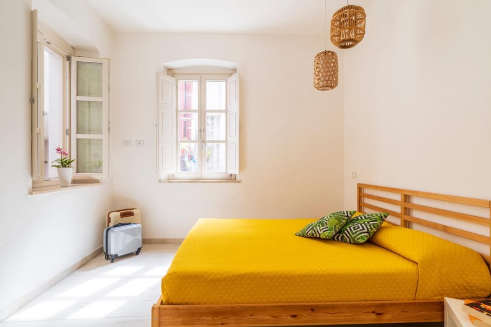 Bed, Bedroom