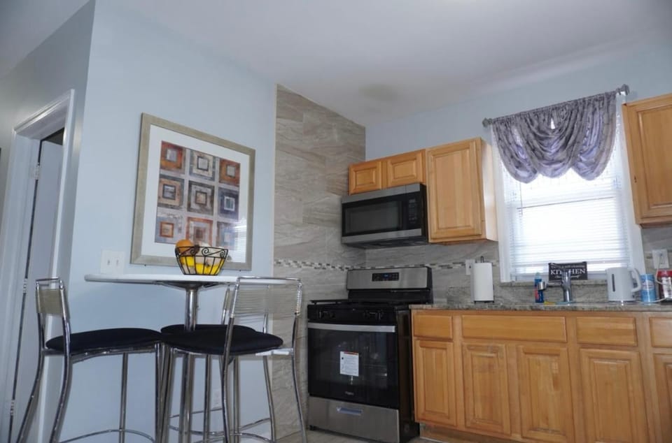 West New York room 15 Bed and Breakfast in North Bergen