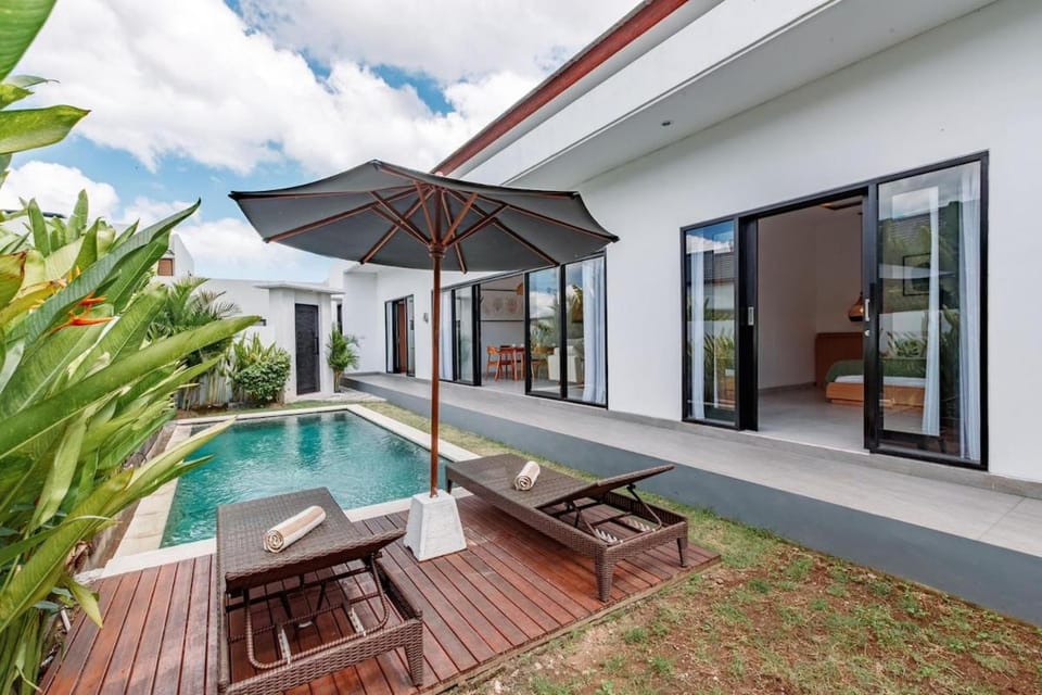 2BR Villa Modern Bali Escape - Private Pool Villa in North Kuta