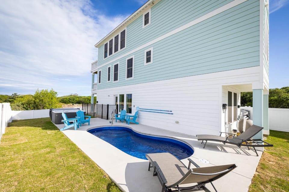 New Corolla Home with Pool & Spa House in Corolla