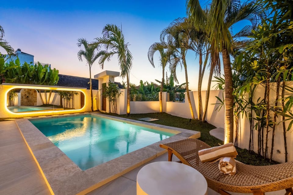 Natural landscape, Garden, Garden view, Pool view, Swimming pool, Sunset