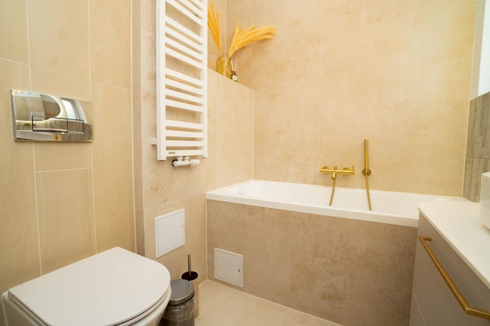 Toilet, Bathroom, Bath, towels