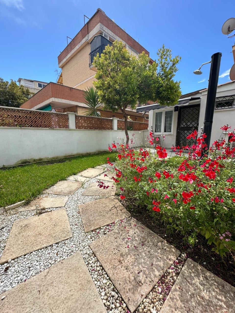 ComfortHouse AlbatrosMare Bed and Breakfast in Ladispoli