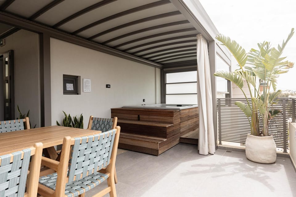 Hot Tub, Balcony/Terrace