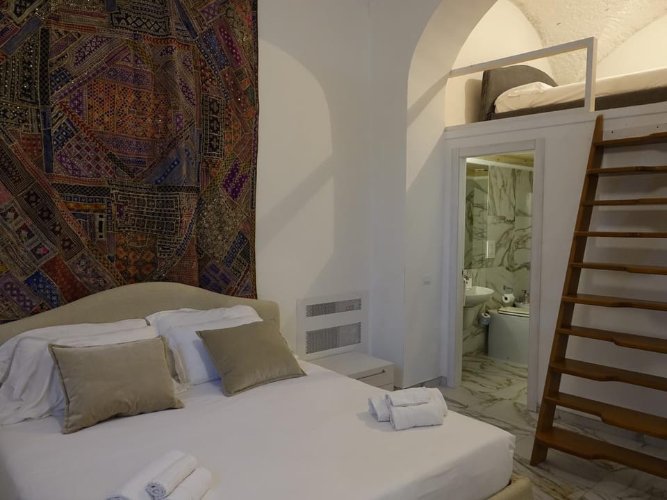 Bed, Bathroom, Bedroom