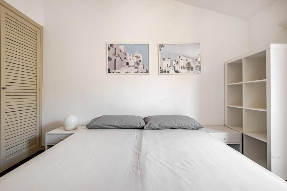Bright little villa with a sea view Apartment in Sardinia