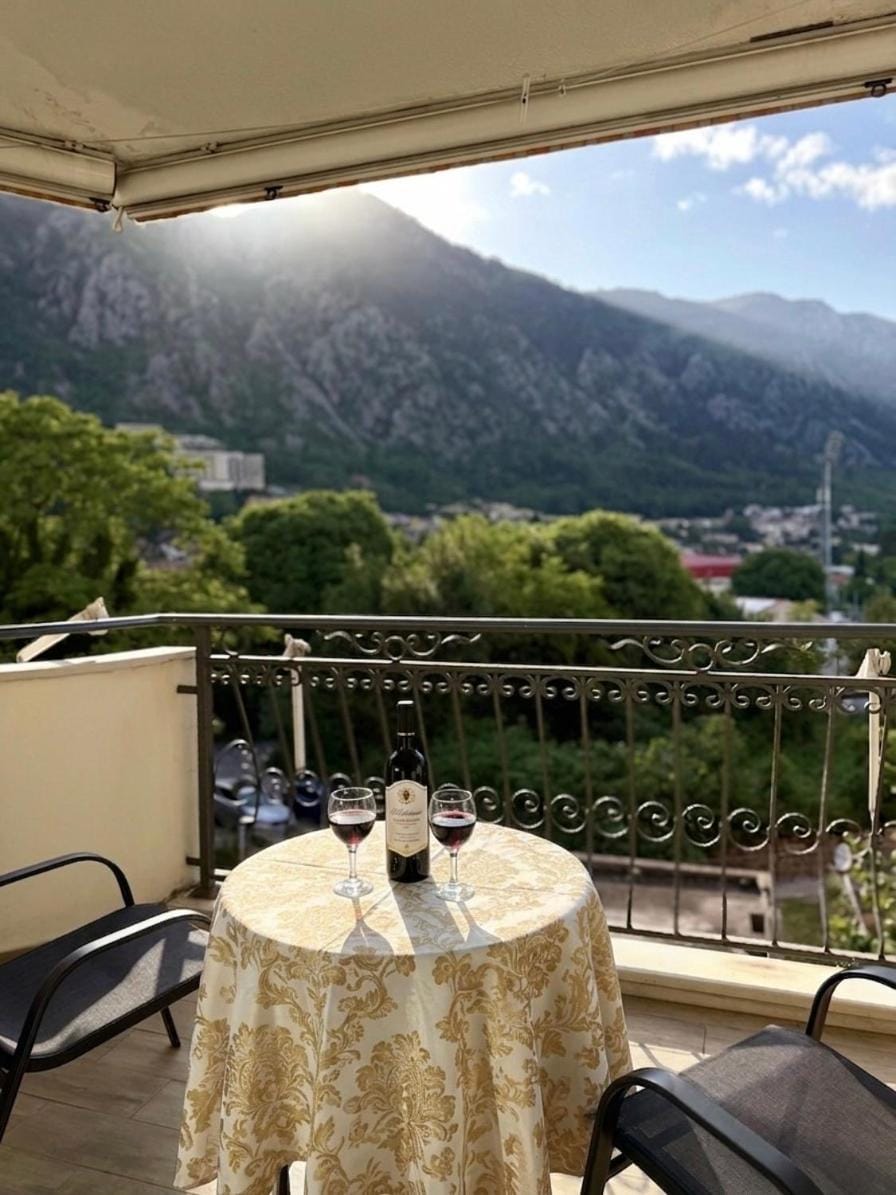 Apartment Sofia - Modern 2-Bedroom Retreat Near Kotor Old Town Apartment in Kotor