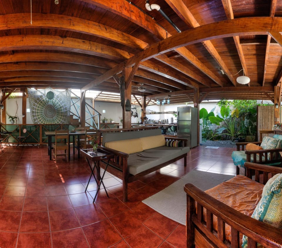 Communal lounge/ TV room, Communal kitchen