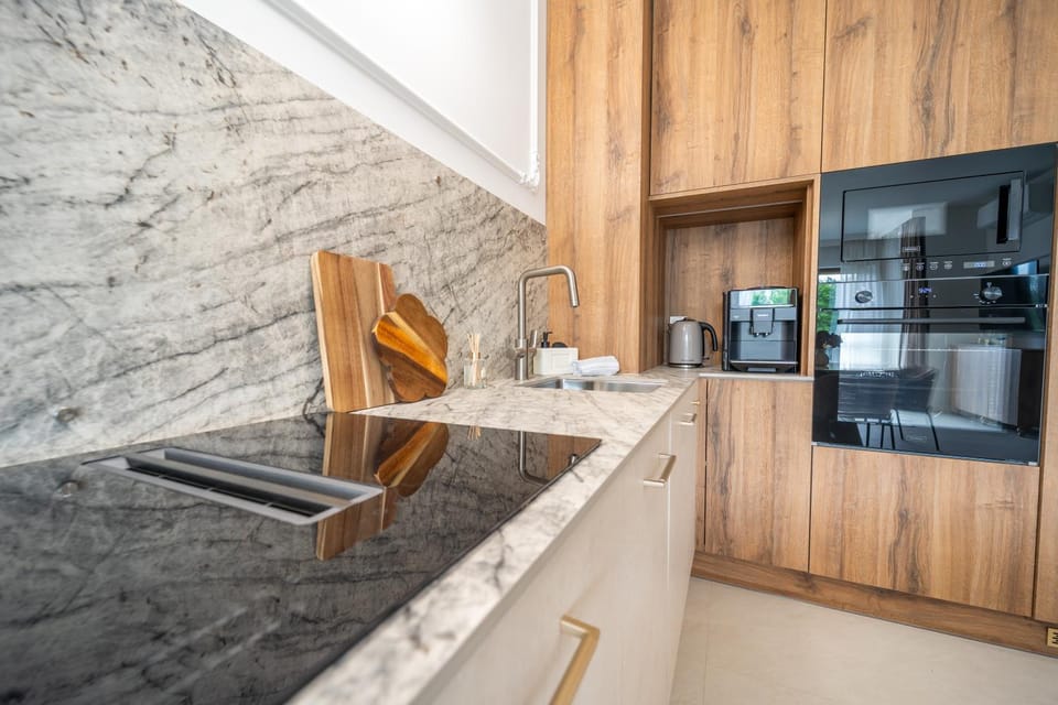 Coffee/tea facilities, Kitchen or kitchenette, pet friendly, stove