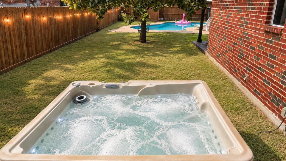Luxury Retreat 6BR35BA Pool, Hot Tub & Game Room Villa in Garland