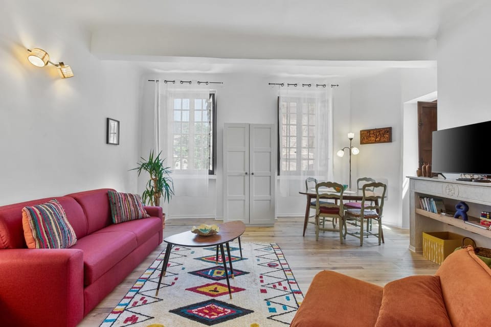 Property building, Living room