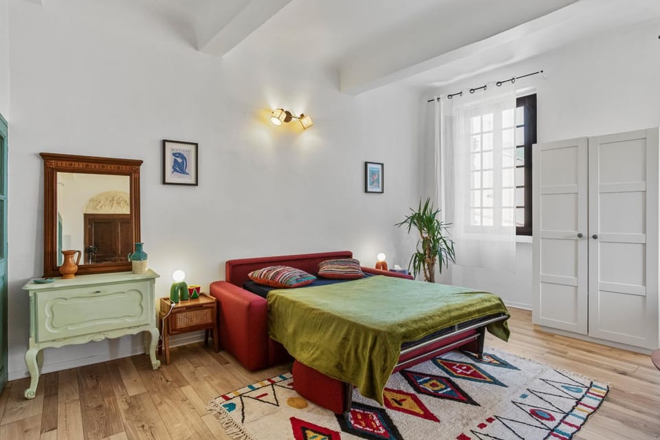 Property building, Living room, Bedroom