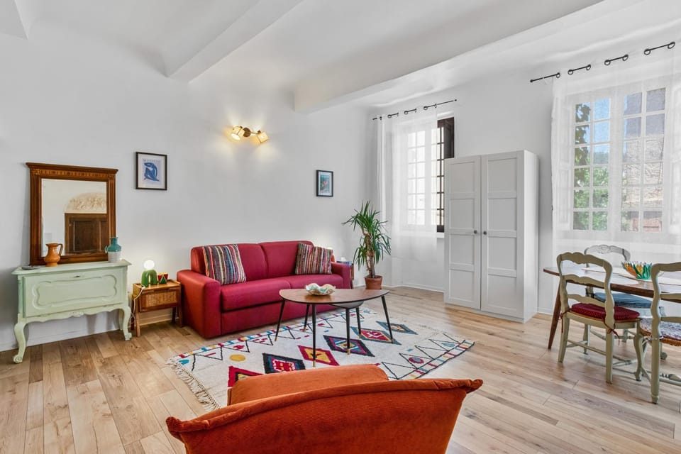 Property building, Living room