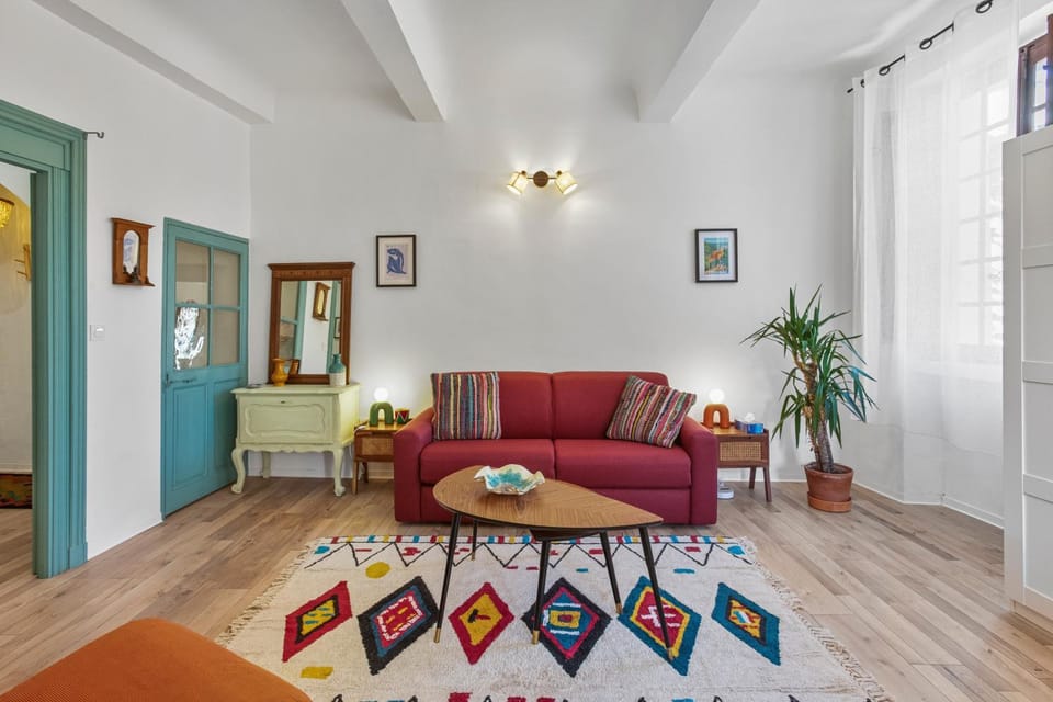Property building, Living room