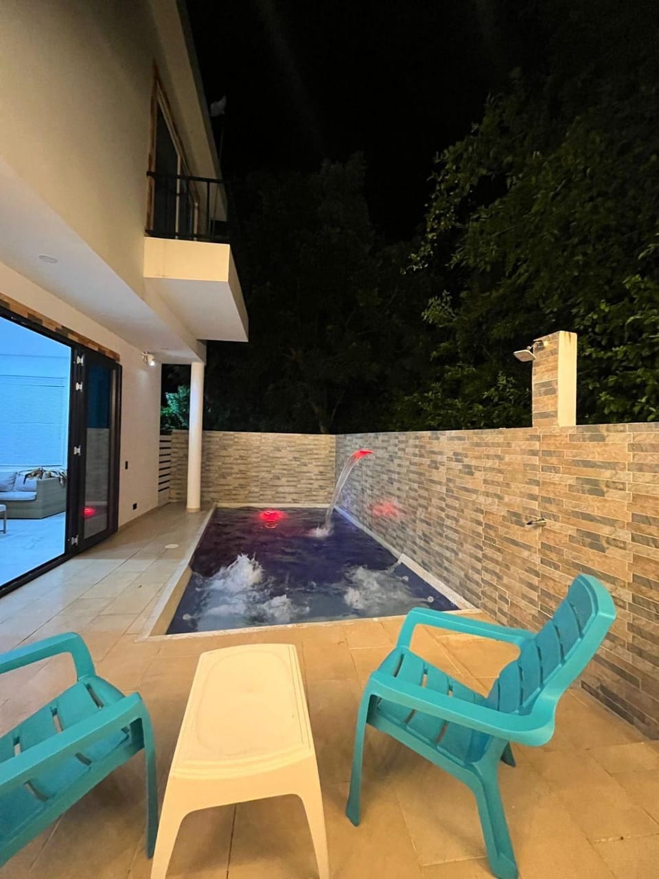 BBQ facilities, Swimming pool