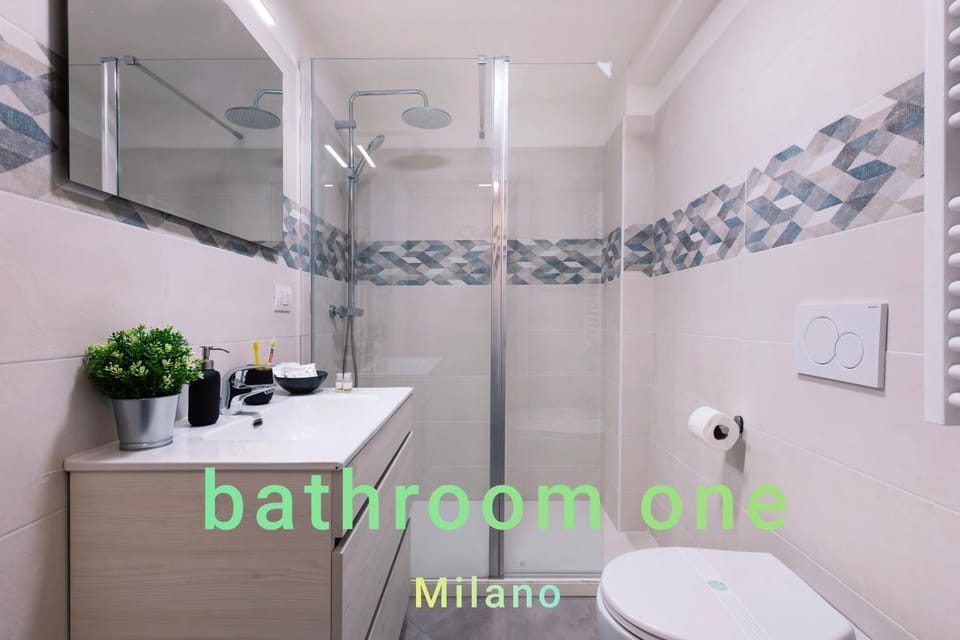 Milan loft 3BR 3BA and fast Wi-Fi 15 minutes to Duomo Apartment in Milan