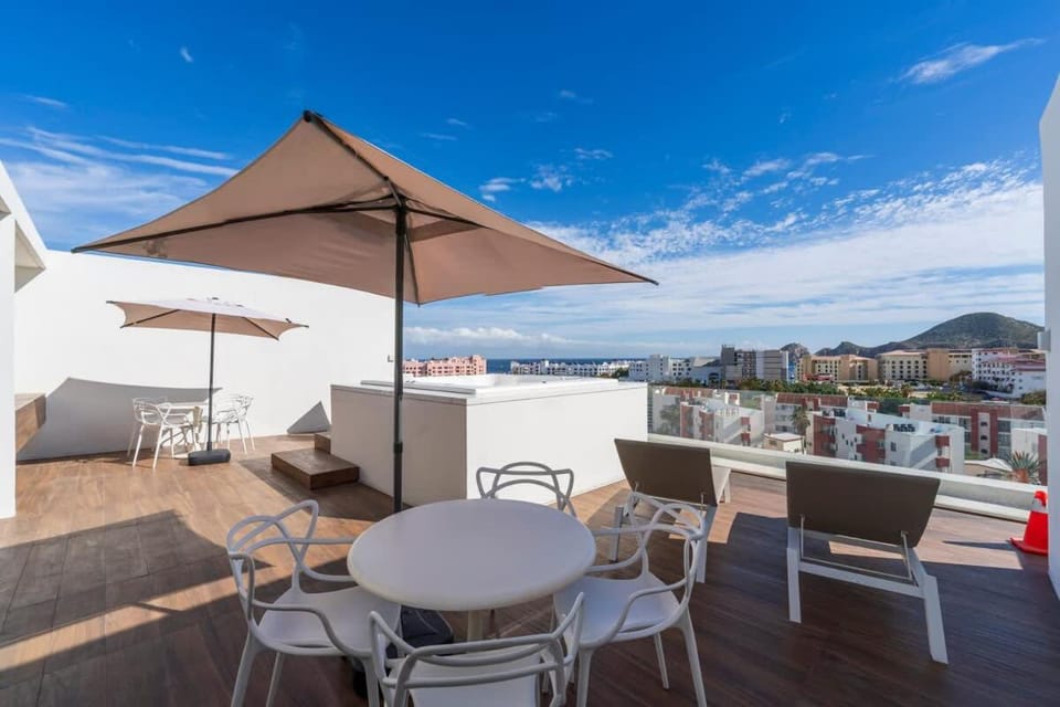 Condo walking distance to the Beach and Marina House in Cabo San Lucas