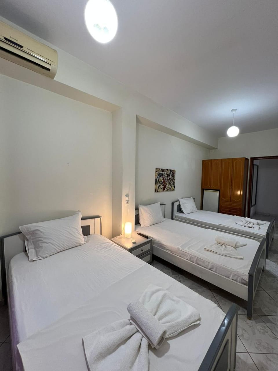 Bedroom, towels, air conditioner