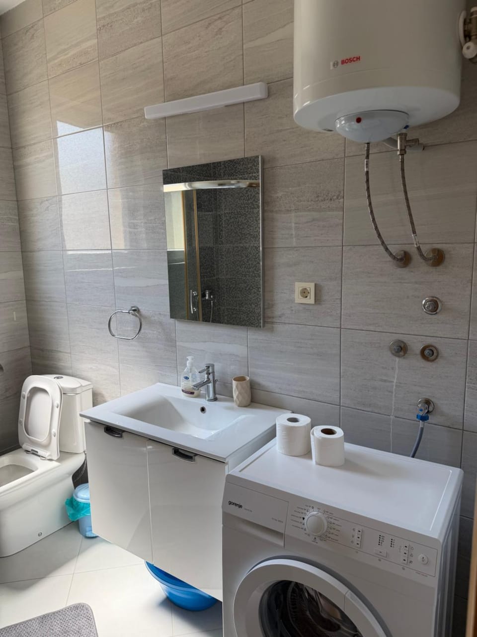 Toilet, Bathroom, dryer