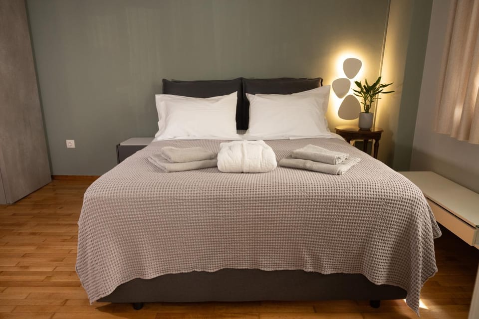 Bed, Decorative detail, Bedroom