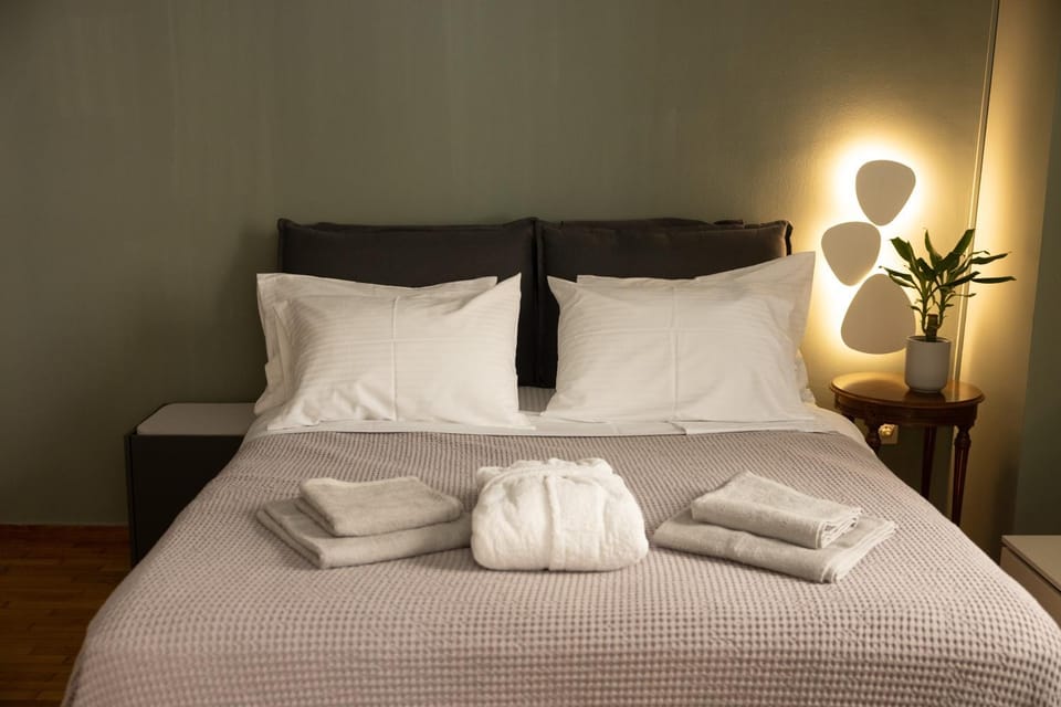 Bed, Decorative detail, Bedroom