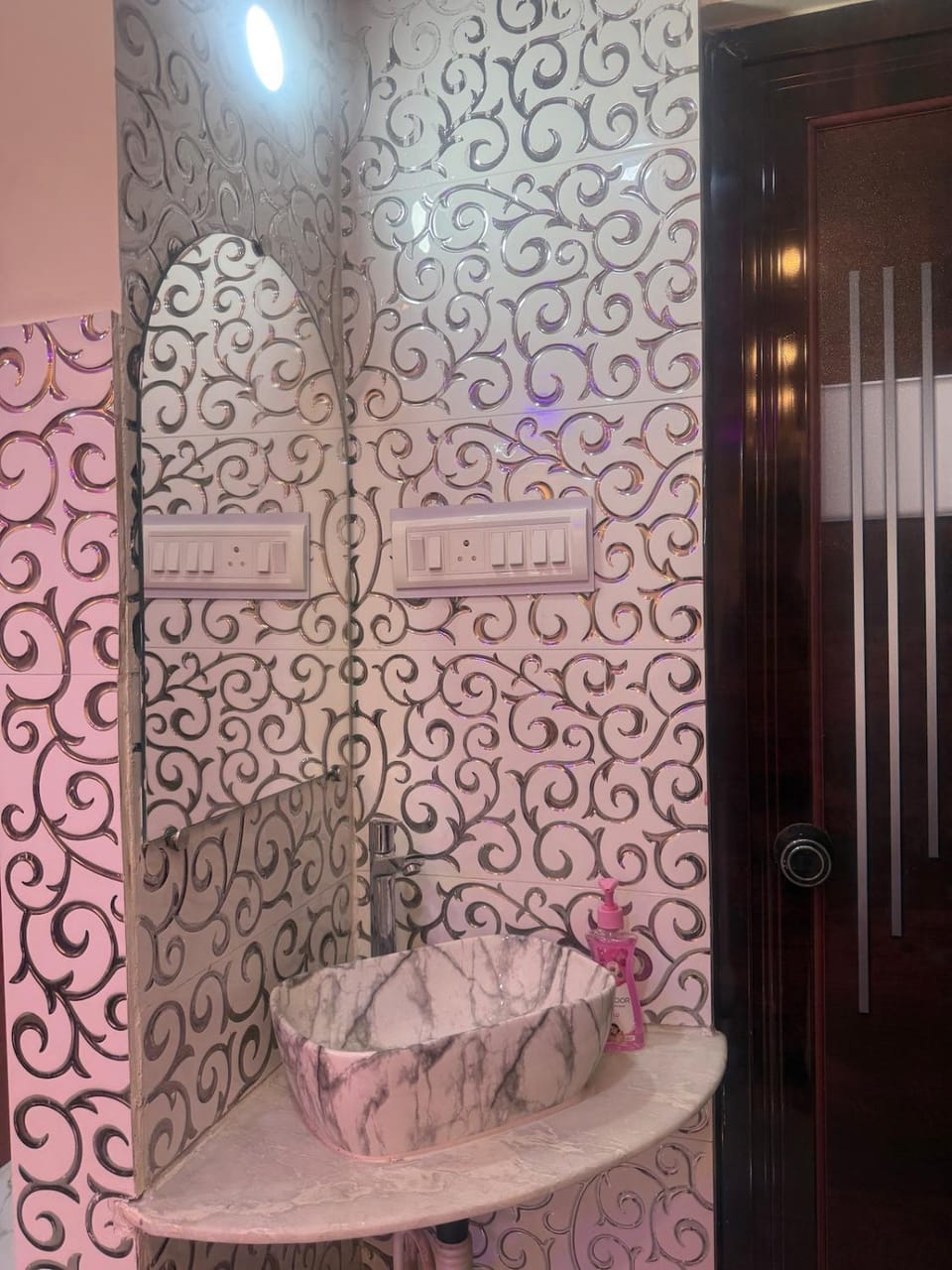 Orchid 3BHK 3AC Apartment in Kolkata