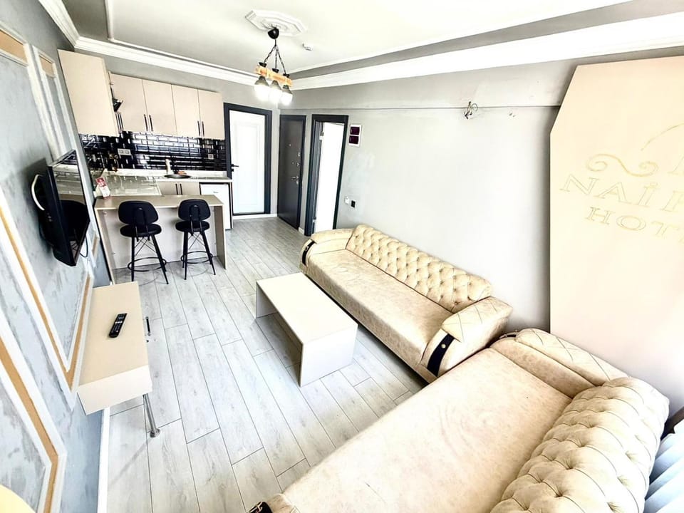 Communal lounge/ TV room, TV and multimedia, Kitchen or kitchenette, Living room, Seating area, Dining area, Evening entertainment, minibar