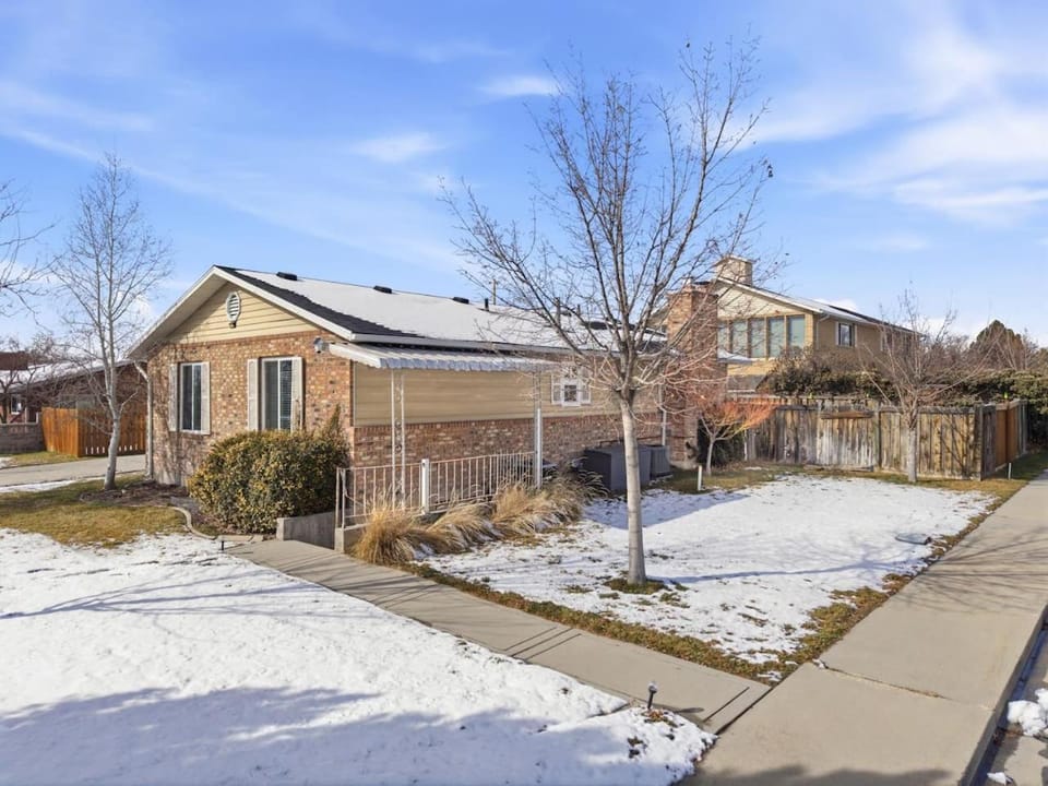 Cozy Apartment - Near BYU, UVU, Heart of Orem Apartment in Orem