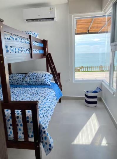Casa Pequeña House in Manta