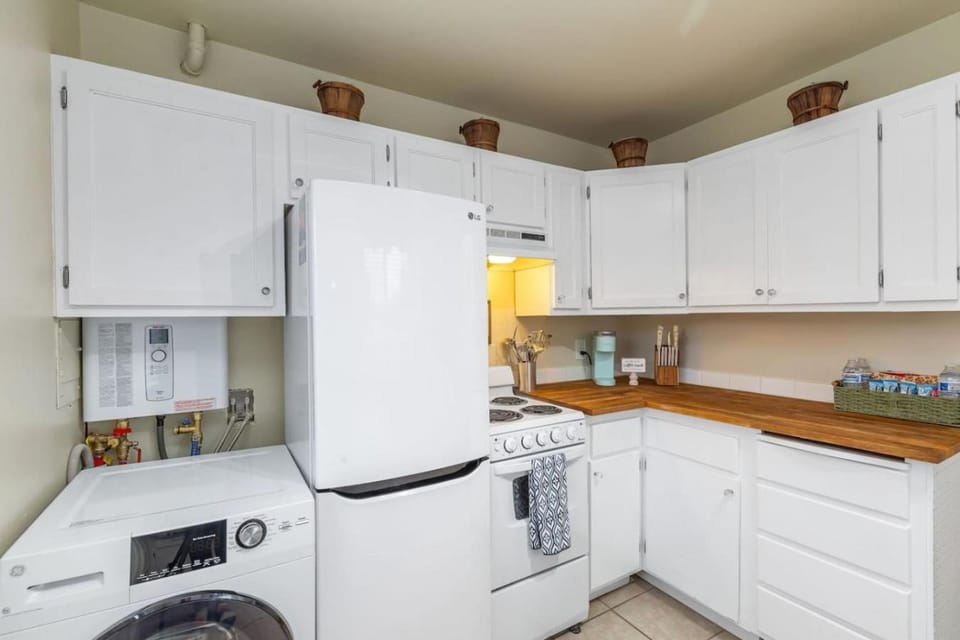 133 - Cozy Country Cottage - Fire Pit House in Lakewood
