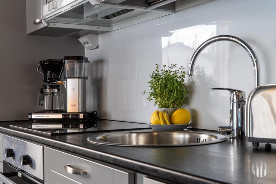 Coffee/tea facilities, Kitchen or kitchenette, dishwasher