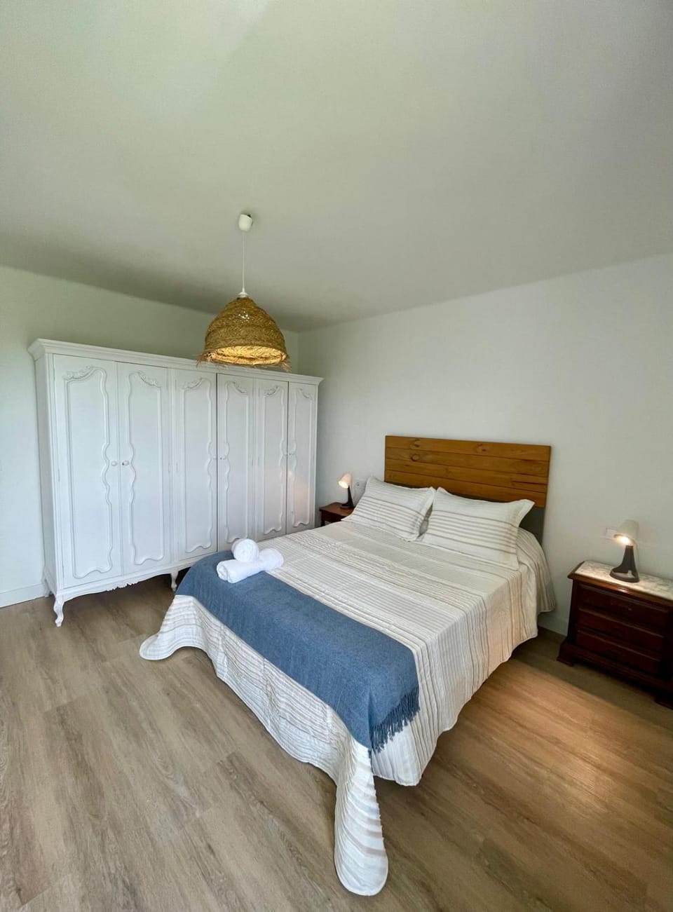 Bed, Photo of the whole room, Bedroom, towels, wardrobe