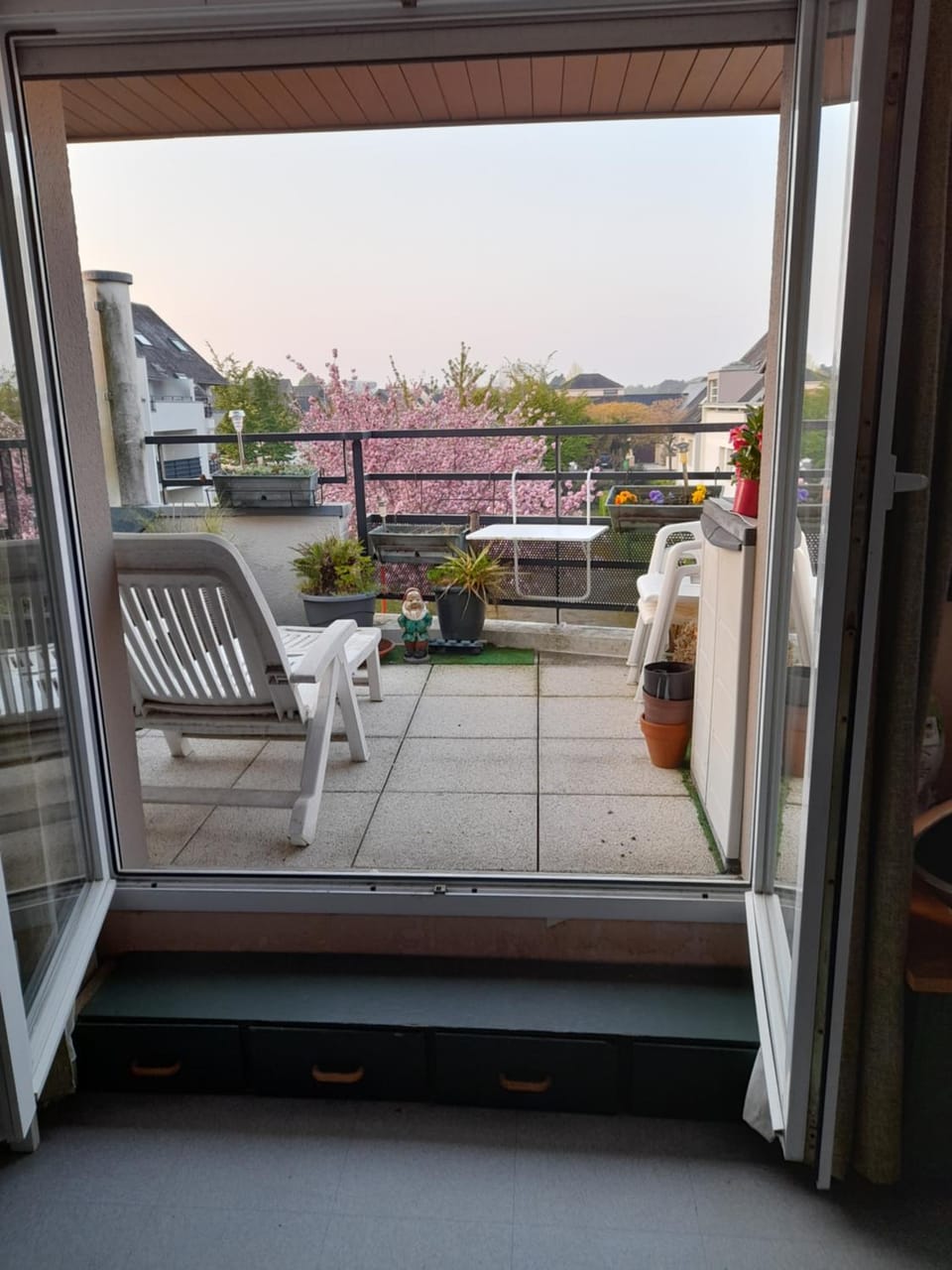 Rennes, studio duplex 35 m2 avec terrasse sud de 6m2 donnant sur parc arboré Apartment in Rennes