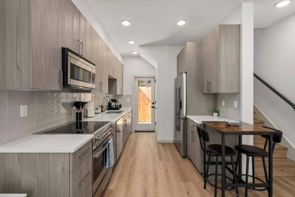 Brand New 2BR Townhome in Fremont with Rooftop Patio House in Fremont