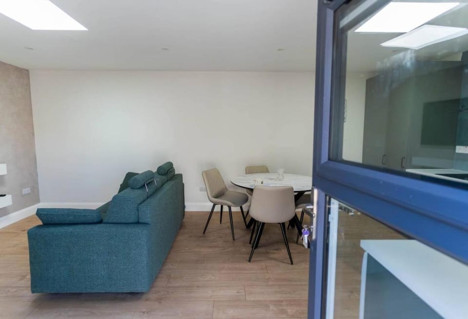 The Annexe East End Apartment in County Kerry