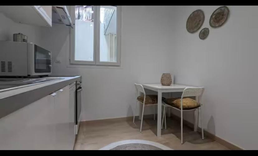 Kitchen or kitchenette, Dining area, oven, stove