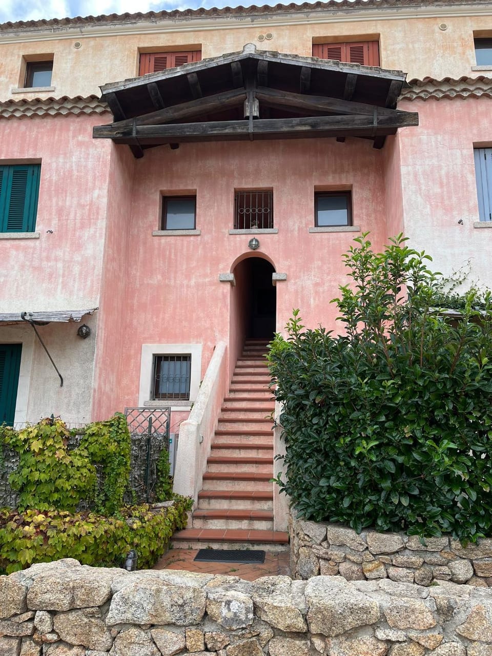 Facade/entrance