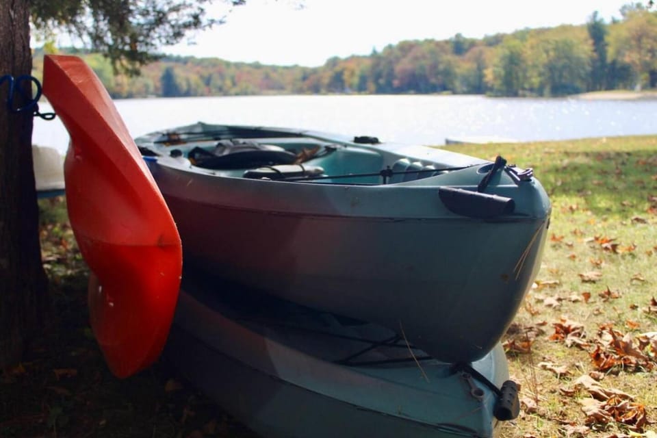 Lakefront Retreat Home- Swimming-Fishing-Boating Country House in Litchfield County