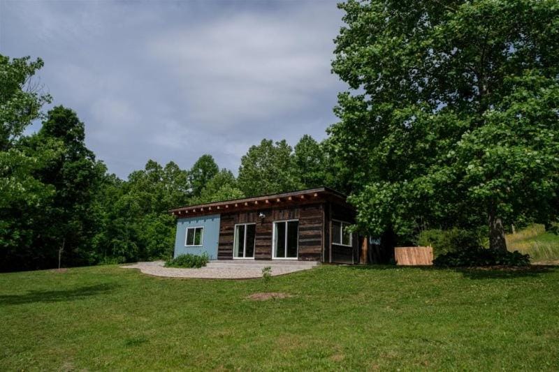 Four person getaway in the Heart of the RRG House in Kentucky